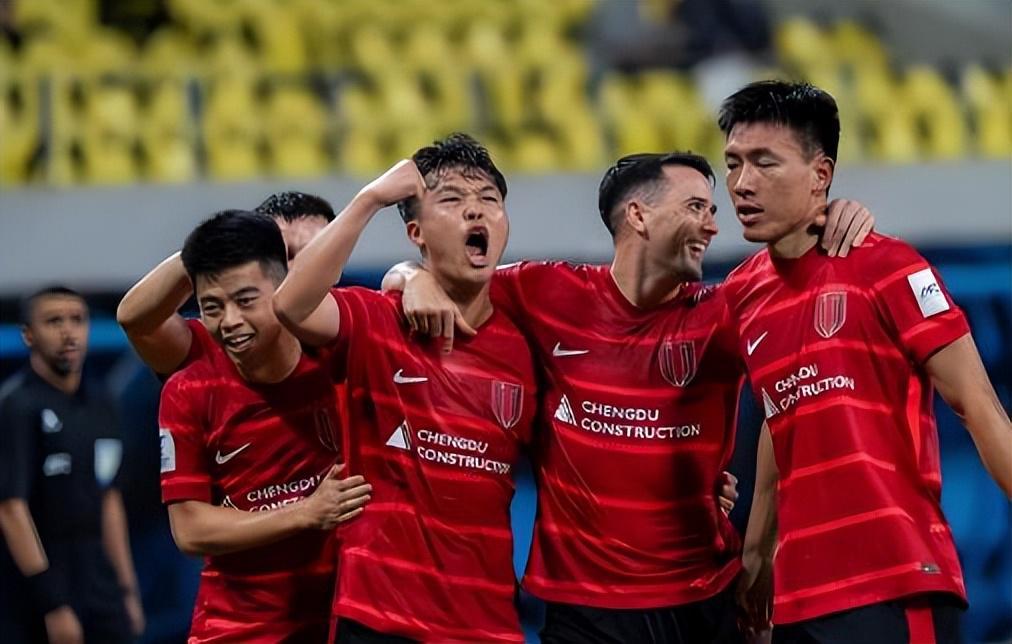 世界杯官方客户端下载中心-成都蓉城右后卫补强有新思路！可考虑让木塔力甫挑大梁，值得期待